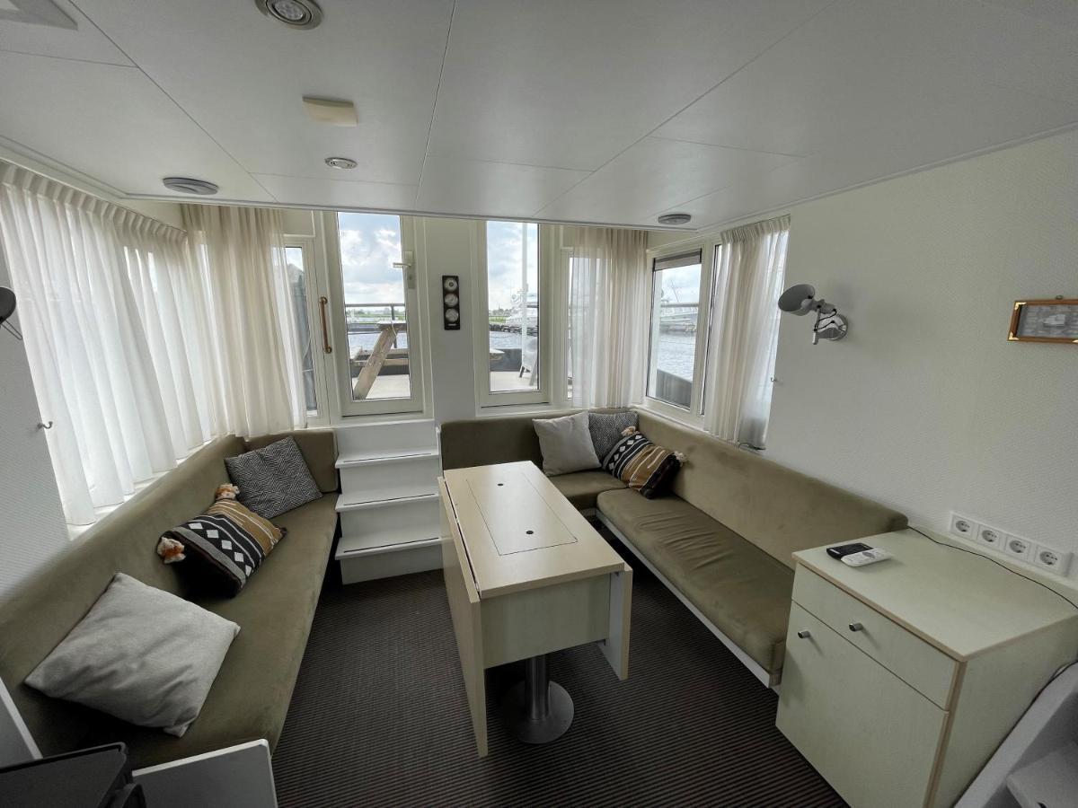 Boothuisje Marina Eemhof Villa Zeewolde Bagian luar foto